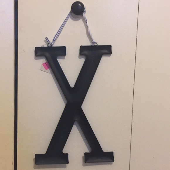 NWT Tuesday Morning hanging letter - Picture 2 of 2